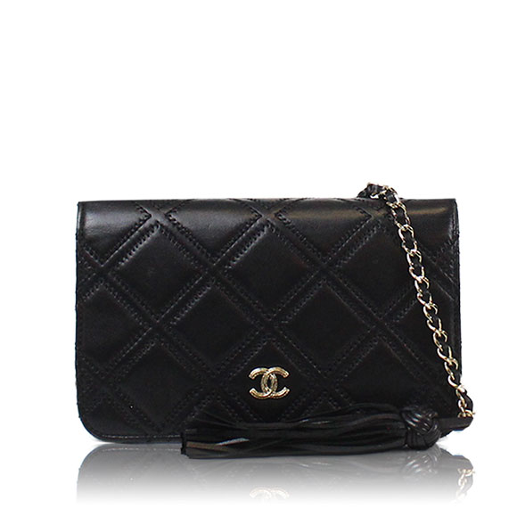 CHANEL チェーンショルダーバッグ 19 x12 x3cm(幅 x 高さ x マチ)
