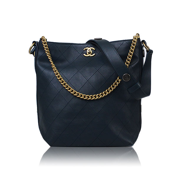 CHANEL 2WAYバッグ 23 x30 x16cm(幅 x 高さ x マチ)