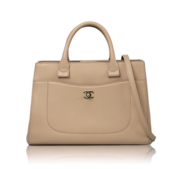CHANEL ネオエグゼクティブトート 33 x23 x13cm(幅 x 高さ x マチ)
