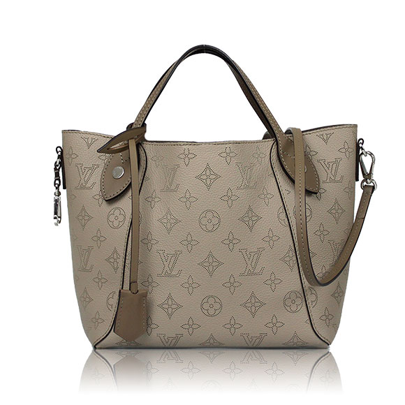 LOUIS VUITTON ヒナPM 23&nbsp;x19&nbsp;x13cm(幅&nbsp;x 高さ&nbsp;x マチ)