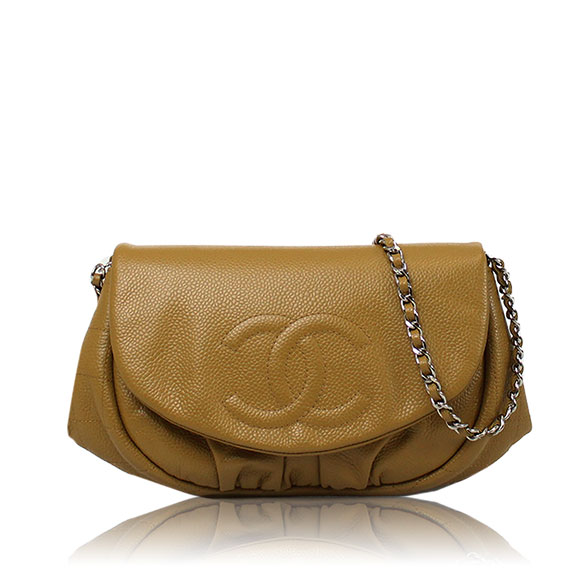 CHANEL ハーフムーンチェーンウォレット 