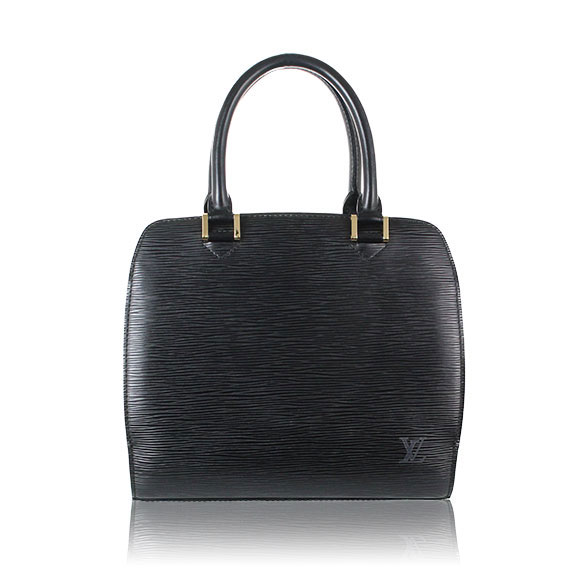 LOUIS VUITTON ポンヌフ 25&nbsp;x22&nbsp;x13cm(幅&nbsp;x 高さ&nbsp;x マチ)