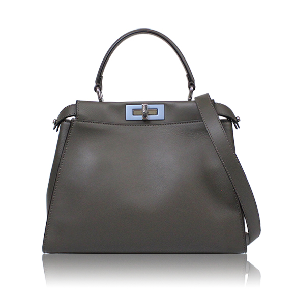 FENDI ピーカブー 33 x26 x10cm(幅 x 高さ x マチ)