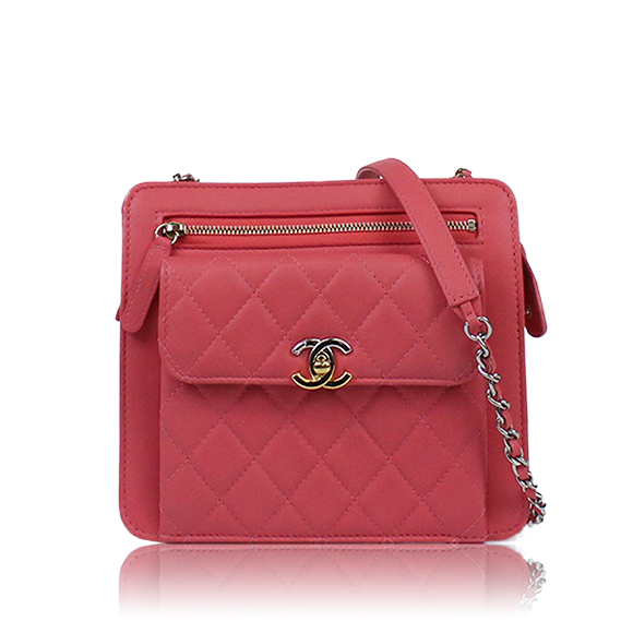 CHANEL チェーンショルダーバッグ 18 x16 x3cm(幅 x 高さ x マチ)