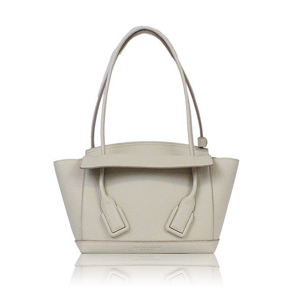 BOTTEGA VENETA スモールザアルコ 22&nbsp;x17&nbsp;x9cm(幅&nbsp;x 高さ&nbsp;x マチ)