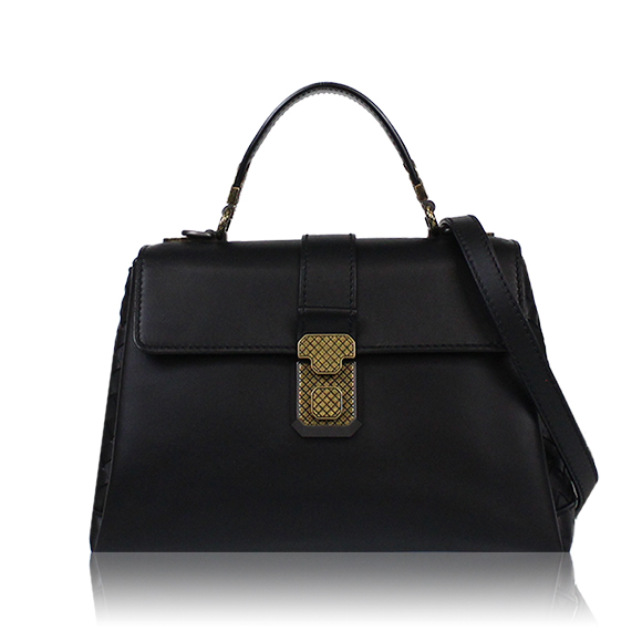 BOTTEGA VENETA ピアッツァスモール 24&nbsp;x15&nbsp;x9cm(幅&nbsp;x 高さ&nbsp;x マチ)