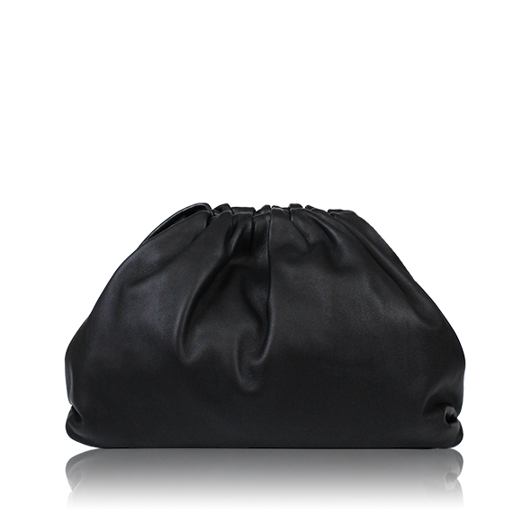 BOTTEGA VENETA ザポーチ 38 x18 x8cm(幅 x 高さ x マチ)