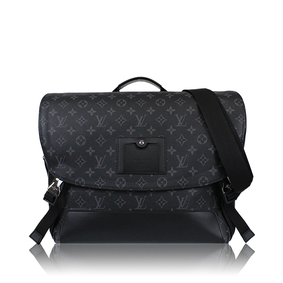 LOUIS VUITTON メッセンジャーヴォワヤージュMM 