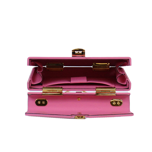 【GUCCI（グッチ）】 シルヴィ1969