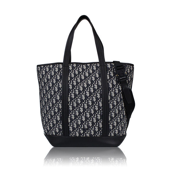 Dior ヴォヤージュトート 40&nbsp;x36&nbsp;x16cm(幅&nbsp;x 高さ&nbsp;x マチ)