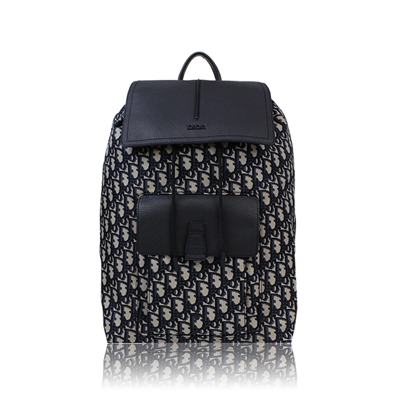 Dior バックパック 30&nbsp;x41&nbsp;x13cm(幅&nbsp;x 高さ&nbsp;x マチ)