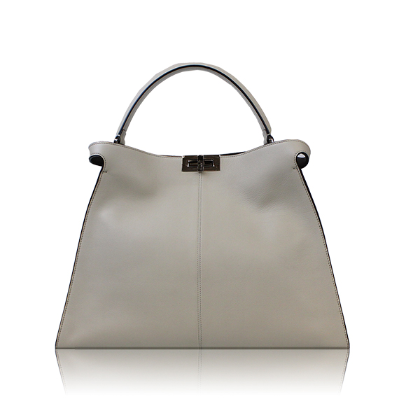 FENDI ピーカブーエックスライト 