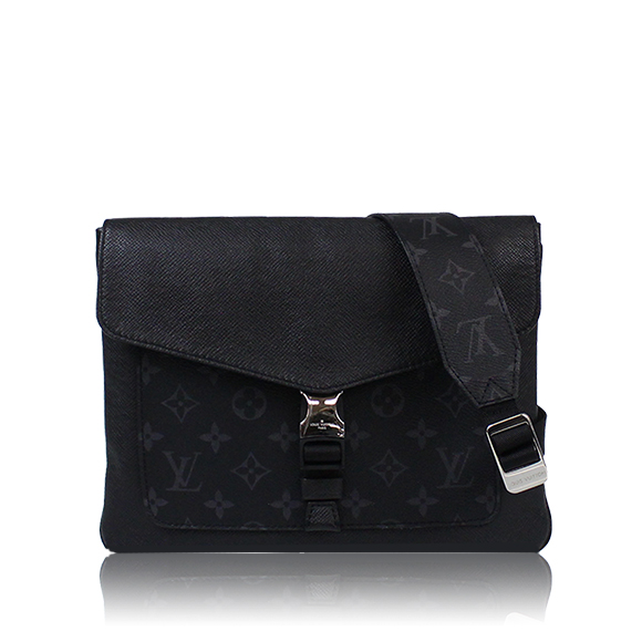 LOUIS VUITTON フラップメッセンジャー 26&nbsp;x21&nbsp;x2cm(幅&nbsp;x 高さ&nbsp;x マチ)