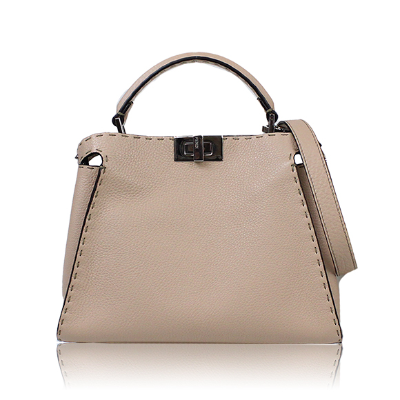 FENDI ピーカブーエッセンシャリー 27&nbsp;x20&nbsp;x10cm(幅&nbsp;x 高さ&nbsp;x マチ)