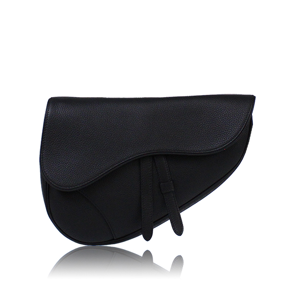 Dior サドルバッグ 25 x19 x4cm(幅 x 高さ x マチ)