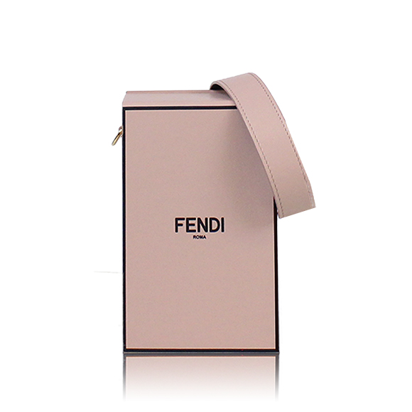 FENDI バーティカルボックス 10 x16 x7cm(幅 x 高さ x マチ)