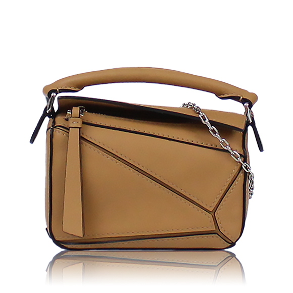 LOEWE パズルバッグナノ 13&nbsp;x9&nbsp;x6cm(幅&nbsp;x 高さ&nbsp;x マチ)
