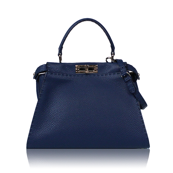 FENDI ピーカブー 