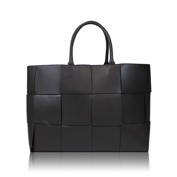 BOTTEGA VENETA ラージアルコトートバッグ 44 x34 x11cm(幅 x 高さ x マチ)