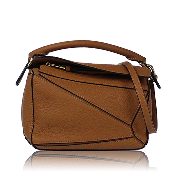 LOEWE パズルバッグミニ 17 x10 x7cm(幅 x 高さ x マチ)