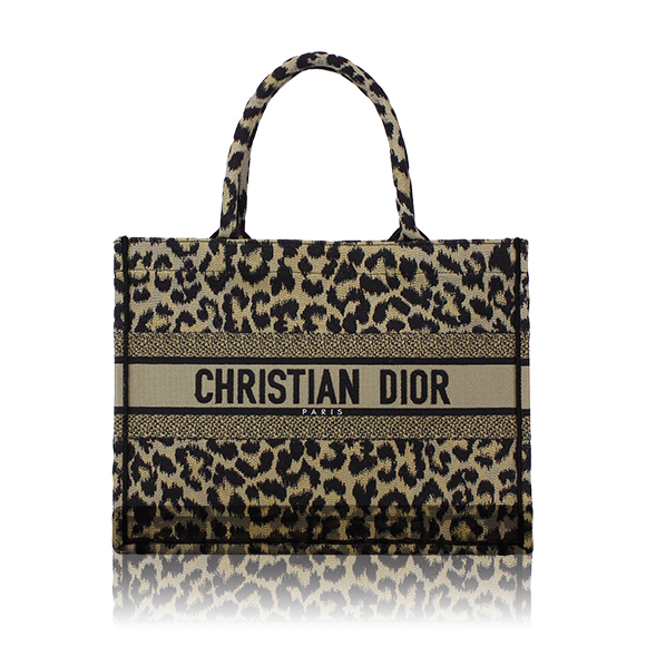 Dior ブックトートミディアム 36&nbsp;x27&nbsp;x15cm(幅&nbsp;x 高さ&nbsp;x マチ)