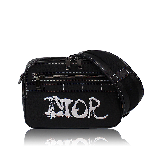 Dior サファリ 21&nbsp;x15&nbsp;x5cm(幅&nbsp;x 高さ&nbsp;x マチ)