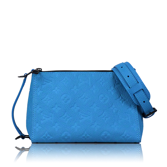 LOUIS VUITTON トリアングルメッセンジャー 22&nbsp;x16&nbsp;x14cm(幅&nbsp;x 高さ&nbsp;x マチ)