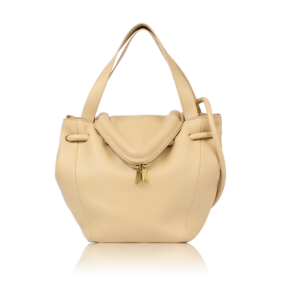 BOTTEGA VENETA ビーク 18 x24 x13cm(幅 x 高さ x マチ)