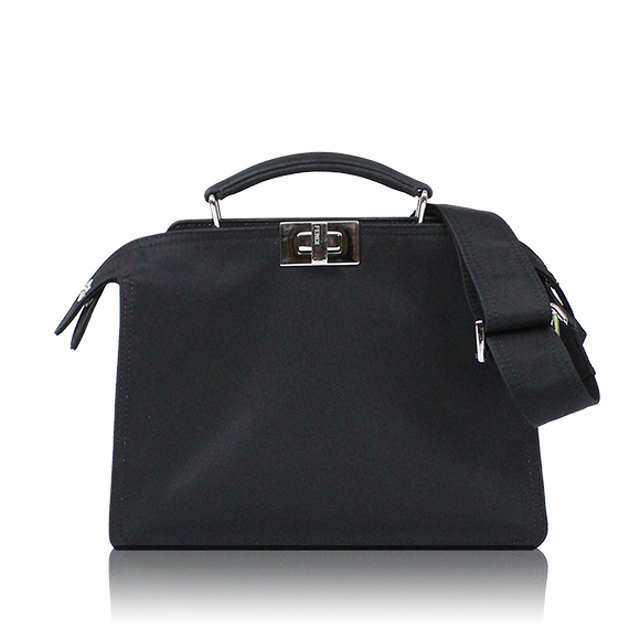 FENDI ピーカブーアイシーユースモール 