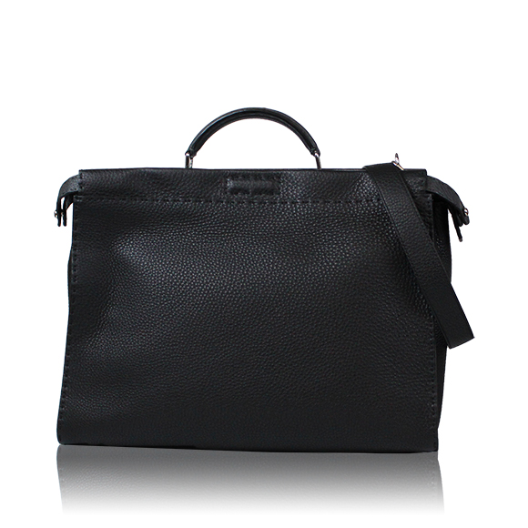 FENDI ピーカブーアイコニック 40 x32 x12cm(幅 x 高さ x マチ)