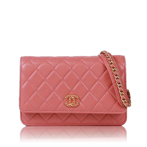 CHANEL チェーンウォレット 19 x11 x4cm(幅 x 高さ x マチ)