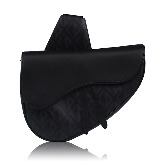 Dior サドルバッグ 24 x17 x4cm(幅 x 高さ x マチ)