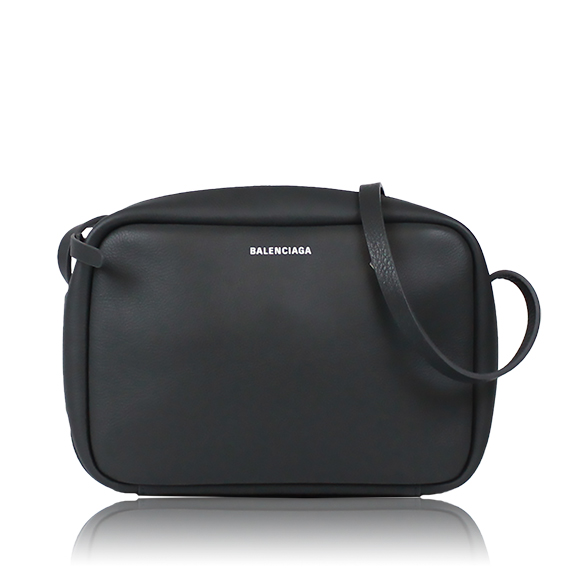 BALENCIAGA カメラバッグS 23 x16 x6cm(幅 x 高さ x マチ)