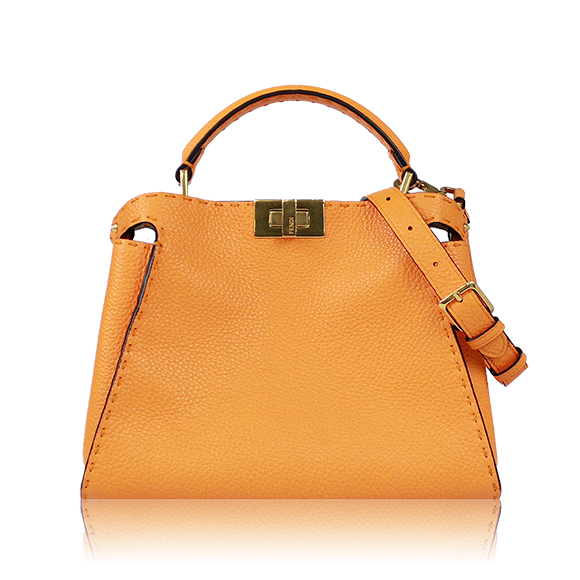 FENDI ピーカブーエッセンシャリー 27 x21 x11cm(幅 x 高さ x マチ)