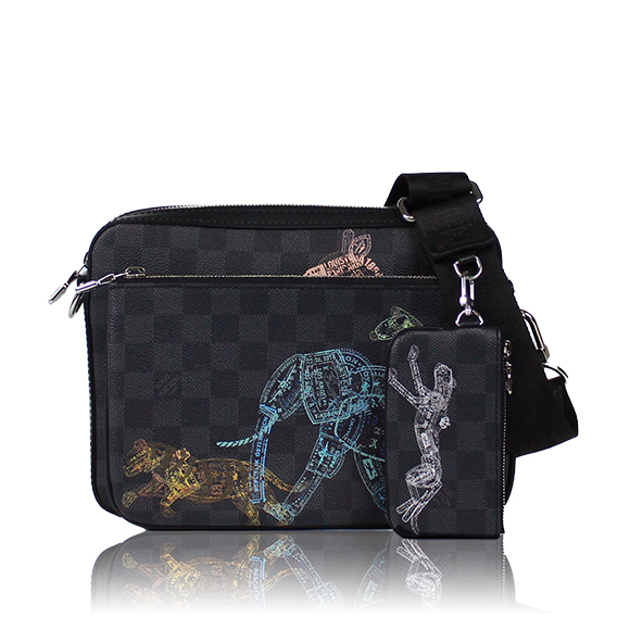 LOUIS VUITTON トリオメッセンジャー 25 x18 x4cm(幅 x 高さ x マチ)