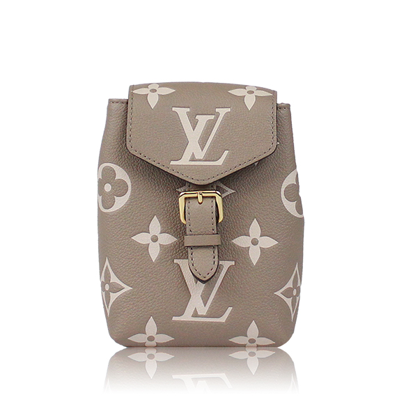 LOUIS VUITTON タイニーバックパック 11 x17 x7cm(幅 x 高さ x マチ)
