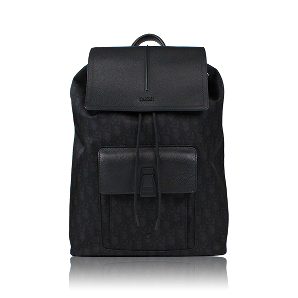 Dior バックパック 30&nbsp;x40&nbsp;x13cm(幅&nbsp;x 高さ&nbsp;x マチ)