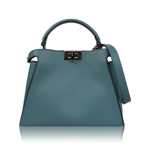 FENDI ピーカブーエッセンシャリー 