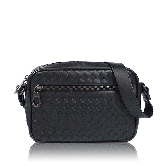 BOTTEGA VENETA イントレチャートショルダーバッグ 19 x14 x5cm(幅 x 高さ x マチ)