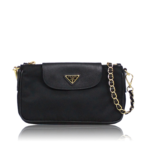 PRADA ショルダーポシェット 22 x12 x4cm(幅 x 高さ x マチ)