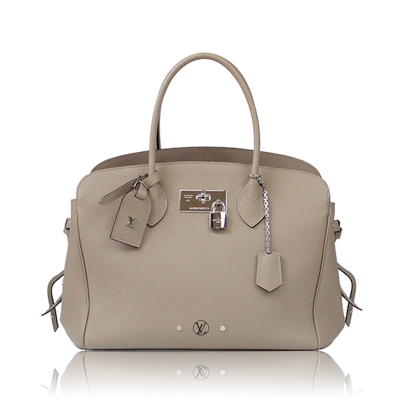 LOUIS VUITTON ミラMM 30&nbsp;x23&nbsp;x12cm(幅&nbsp;x 高さ&nbsp;x マチ)