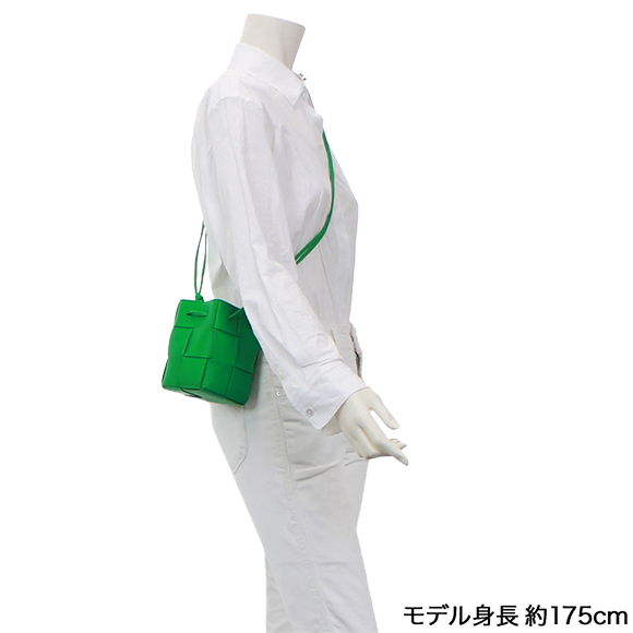 カセットバケットバッグ