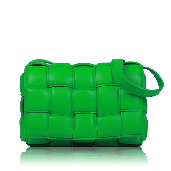 BOTTEGA VENETA パデッドカセット 24 x15 x6cm(幅 x 高さ x マチ)