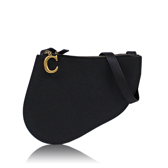 Dior サドルバッグ 19 x15 x2cm(幅 x 高さ x マチ)