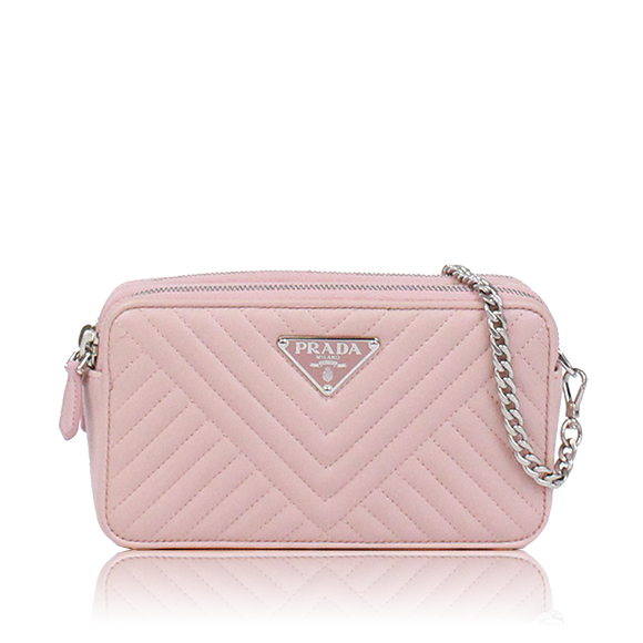 PRADA（プラダ）チェーンウォレット