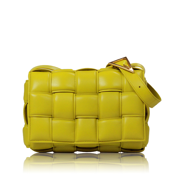 BOTTEGA VENETA パデッドカセット 24 x16 x6cm(幅 x 高さ x マチ)