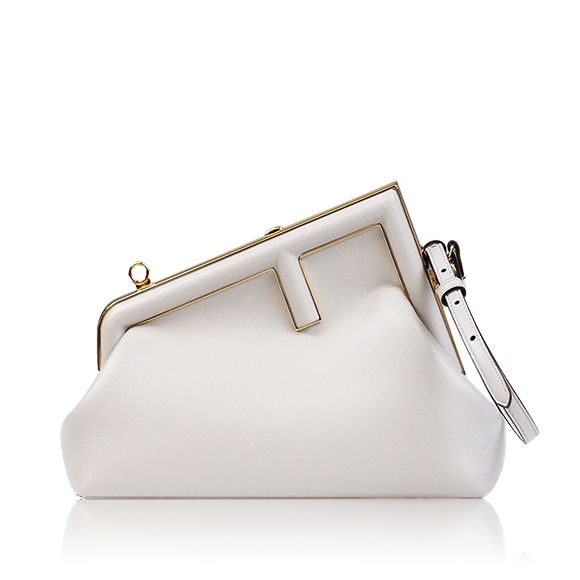 FENDI ファーストスモール 23&nbsp;x16&nbsp;x9cm(幅&nbsp;x 高さ&nbsp;x マチ)