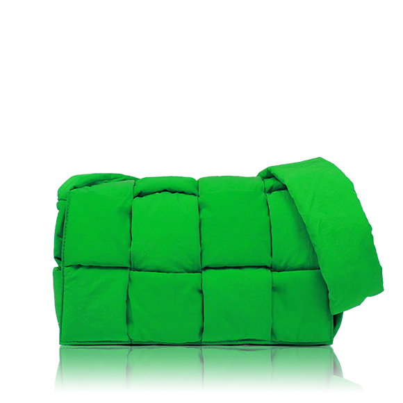 BOTTEGA VENETA パデッドテックカセット 30 x14 x8cm(幅 x 高さ x マチ)