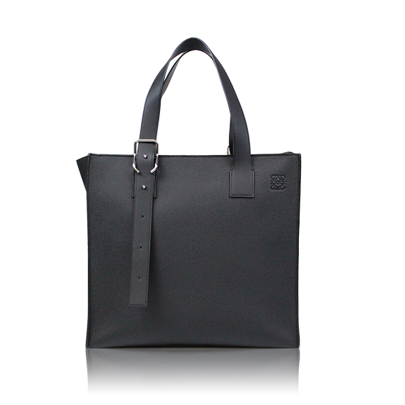 LOEWE バックルジッパートート 