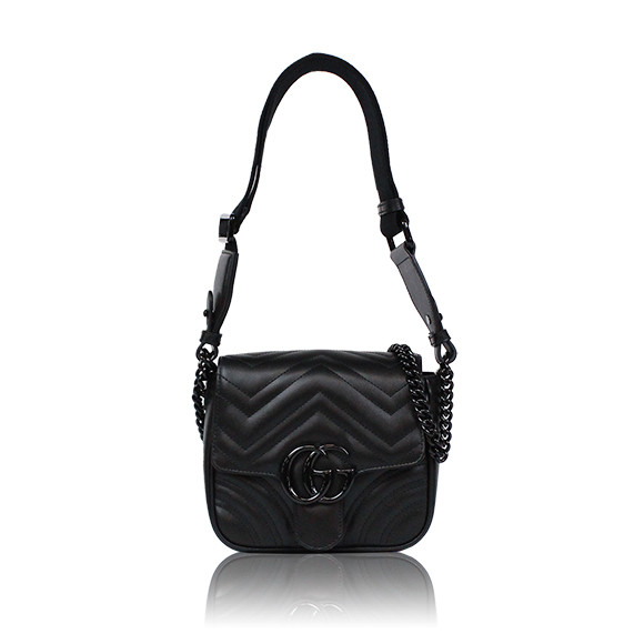 GUCCI キルティングミニショルダーバッグ 18&nbsp;x14&nbsp;x7cm(幅&nbsp;x 高さ&nbsp;x マチ)